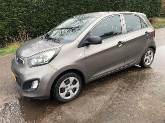 krockskadad bil auto Kia Picanto Picanto 1.2 CVVT Comfort Pack 2011/11