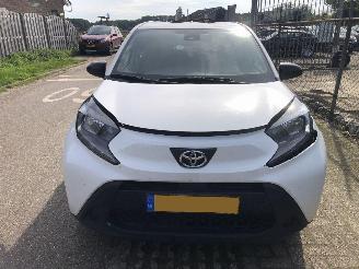 skadebil auto Toyota Aygo Aygo X 1.0 VVT-i MT Play 2024/6