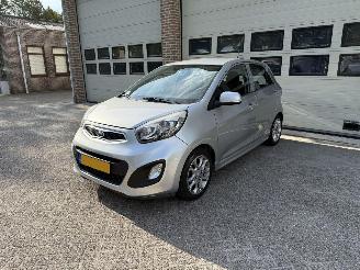 krockskadad bil auto Kia Picanto 1.2 CVVT Comfort Pack Airco NAP ! 2012/4