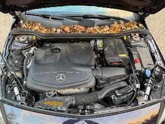 Mercedes A-klasse 200 Ambition Automaat Navi picture 12