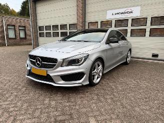 skadebil auto Mercedes Cla-klasse 200 AMG-Line Automaat Pano Navi Clima NAP ! 2014/6