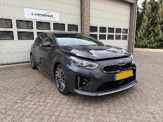 Avarii autoturisme Kia Proceed 1.4 T-GDI GT-Line Automaat Navi Clima Cruise 2019/10