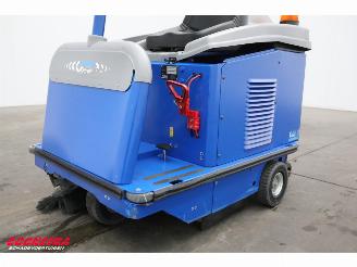   95 BJ 2022 33Hrs! Kehrmaschine / Veegmachine picture 10