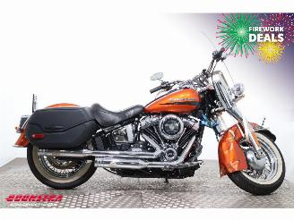Harley-Davidson  107 FLDE Softail Deluxe 5HD Jekill & Hyde ABS LED 18.643 km! picture 7
