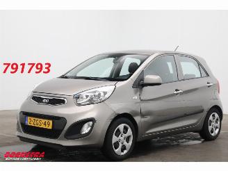 Vaurioauto  passenger cars Kia Picanto 1.0 CVVT Plus Pack Navi Airco Bluetooth 2e Eigen. 53.699 km! 2015/1