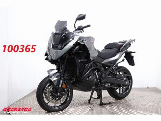 damaged motor cycles Honda  NT1100 A ABS Cruise 8.736 km! 2023/3