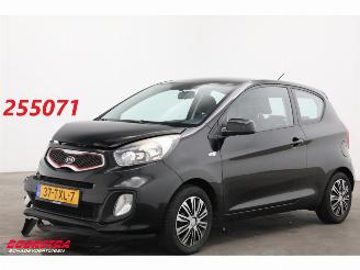 skadebil auto Kia Picanto 1.0 CVVT Comfort Pack Airco AHK 151.207 km! 2012/4