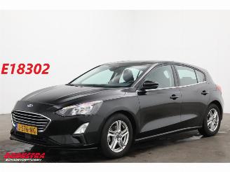 damaged passenger cars Ford Focus 1.0 EcoBoost Hybrid Airco Navi Camera 87.278km! 2020/9