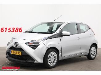 Toyota Aygo 1.0 VVT-i x-play Airco Cruise Camera 44.294 km! picture 1