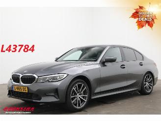 krockskadad bil auto BMW 3-serie 330i Business Edition LED LiveCockpitPro Clima Navi Cruise 2021/9