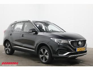 MG ZS EV Luxury 45 kWh ACC Pano Leder Navi Clima Camera picture 2