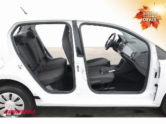 Volkswagen Up! 1.0 5-DRS Bluetooth Airco 28.224 km! picture 6