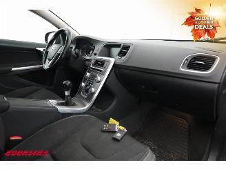 Volvo V-60 1.6 D2 Momentum Schuifdak Navi Clima Cruise PDC AHK picture 13