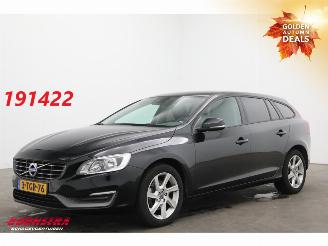 Volvo V-60 2.0 D4 Aut. Kinetic PremiumSound Leder Navi Clima Cruise PDC AHK picture 1