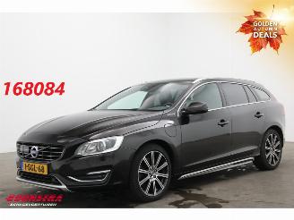 krockskadad bil auto Volvo V-60 2.4 D6 AWD Plug-In Sumum Schuifdak Navi Camera Leder SHZ AHK 2013/9