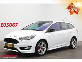 Coche accidentado Ford Focus 1.5 150 PK Titanium Sport Keyless Navi PDC AHK 162.359 km! 2015/5