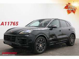 Schadeauto Porsche Cayenne 3.0 E-Hybrid Pano Bose ACC Memory 360° Sport Chrono 3.038 km! 2025