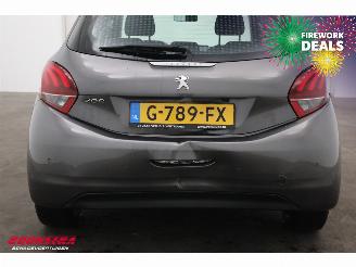 Peugeot 208 1.2 PureT. Signature Navi Camera Carplay Airco Cruise picture 6