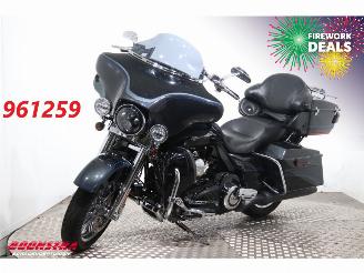 krockskadad bil motor Harley-Davidson  110 FLHTCUSE CVO Ultra Classic 110 Years Ed. Radio Cruise LED ABS 2013/1