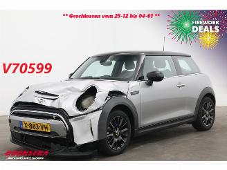 uszkodzony samochody osobowe Mini Cooper SE Camden Edition 33 kWh LED Navi Clima Cruise SHZ PDC 2024/2