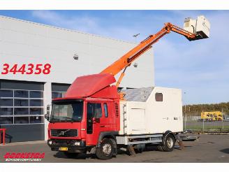 okazja ciężarówki Volvo FL 220 Hubarbeitsbuhne Custers T200 18T 2003/5