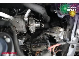 BMW 3-serie 318i M-Sport Aut. LED Leder Navi Clima Cruise SHZ 120.976 km! picture 15