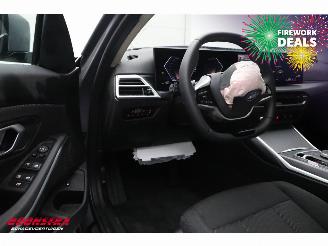 BMW 3-serie 330e Schuifdak 360° LED Cruise SHZ 4.216 km! picture 19
