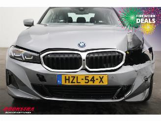 BMW 3-serie 330e Schuifdak 360° LED Cruise SHZ 4.216 km! picture 6