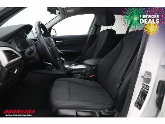 BMW 1-serie 116i 5-DRS Navi Bluetooth Airco PDC SHZ picture 16