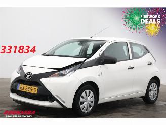 Auto incidentate Toyota Aygo 1.0 VVT-i x-fun Airco Bluetooth Cruise 80.608 km! 2018/2