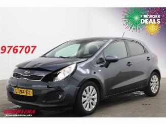 damaged passenger cars Kia Rio 1.2 CVVT ComfortLine Clima Cruise SHZ LRHZ PDC 132.607 km! 2014/10
