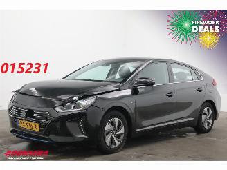 skadebil auto Hyundai Ioniq 1.6 GDi Comfort ACC Infinity Navi Camera PDC 2017/10