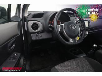 Toyota Yaris 1.3 VVT-i Aspiration Navi Airco Cruise Camera picture 14