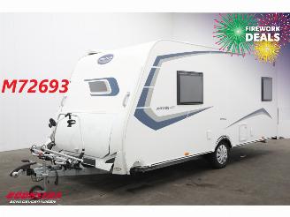 krockskadad bil caravan Caravelair  Antares 470 Luifel Fietsendragers Single Beds BT 2021 2021/3