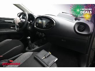 Toyota Aygo 1.0 VVT-i MT Play ACC Bluetooth Airco Camera picture 17