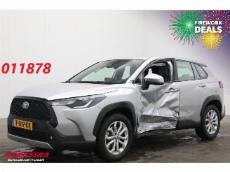 skadebil auto Toyota Corolla Cross 2.0 HP Hybrid Active LED ACC Navi Clima Camera LRHZ SHZ AHK 2023/3
