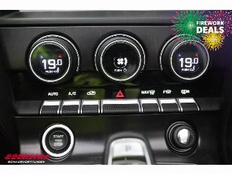 Jaguar F-type 2.0T Chequered Flag Meridian Memory Leder LED Apple Camera LRHZ SHZ picture 27