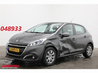 Voiture accidenté Peugeot 208 1.2 PureTech Active Navi Airco Cruise Camera PDC 82.185 km! 2019/6