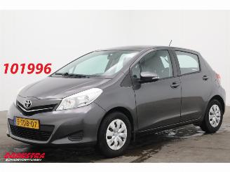 Vaurioauto  passenger cars Toyota Yaris 1.0 VVT-i Now Airco 150.747 km! 2014/2