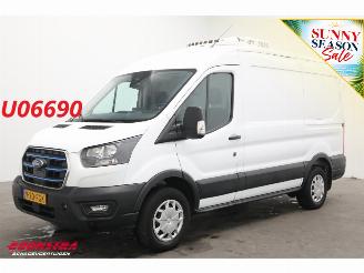 krockskadad bil bedrijf Ford  350 L2H2 Trend 68 kWh Konvekta Dolphin Navi Clima Cruise SHZ 2024/5