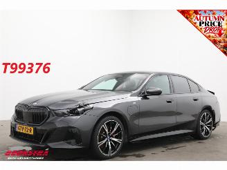 Voiture accidenté BMW 5-serie 530e M-Sport Pro Leder ACC H/K Camera SHZ 2024/12