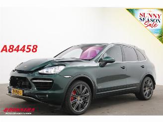 Damaged car Porsche Cayenne 4.8 Turbo 500 PK PASM Bose Ventilatie AHK 2012/5
