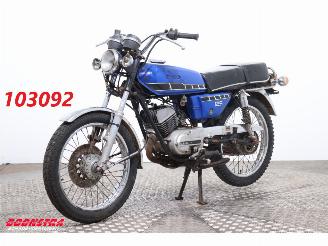 krockskadad bil auto Yamaha  RS125 DX 1982