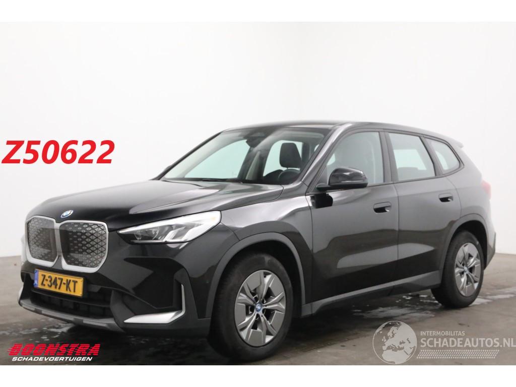 BMW iX1 eDrive20 67 kWh LED Virtual Apple/Android Camera SHZ
