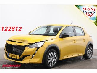 Damaged car Peugeot e-208 EV Active 50 kWh APple/Android Navi Clima Cruise SHZ 2023/2