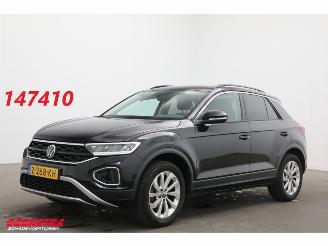 Schadeauto Volkswagen T-Roc 1.0 TSI Life Virtual ACC Apple/Android Camera 24.136 km! 2024/4