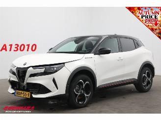 skadebil auto Alfa Romeo Junior 1.2 Turbo Hybrid Ibrida Speciale Navi Clima Cruise Camera SHZ PDC 2025/1