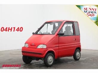 krockskadad bil brommobiel Canta  LX 200 BY 2013 2013