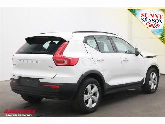 Volvo XC40 1.5 T2 Momentum Core LED Apple/Android Cruise PDC picture 3