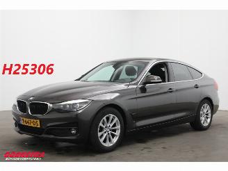 Schadeauto BMW 3-serie GT 318d AUT Clima Cruise Camera SHZ PDC 97.001 km! 2018/9